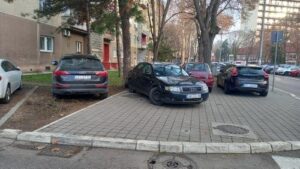 Bahato parkiranje