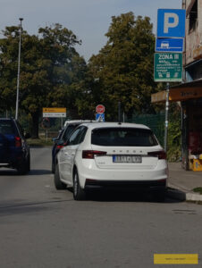 Službenim kolima možeš bilo gde