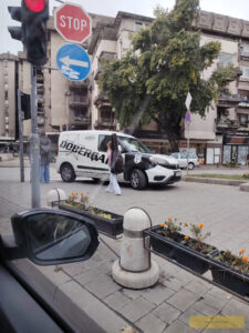 Na trotoaru